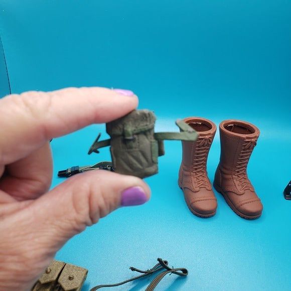 Lot of G I Joe Action Figure War Accessories Boots Gun Battle Gear Army Weapons - Picture 9 of 11